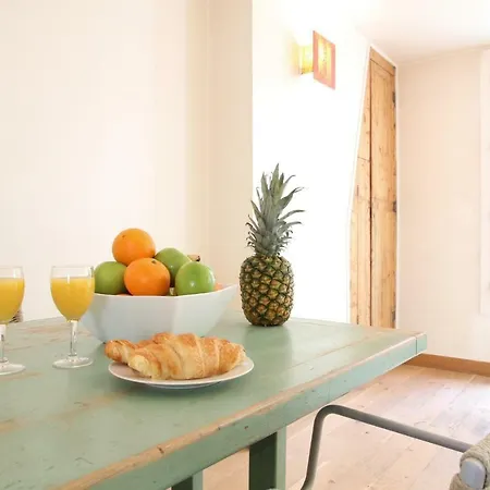 Appartement Eiffel Tower - Rue Cler Area Private Parijs