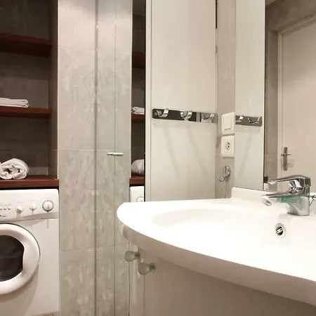 Appartement Eiffel Tower - Rue Cler Area Private Parijs