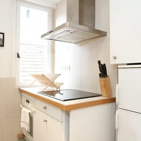 Eiffel Tower - Rue Cler Area Private Appartement